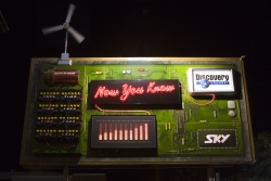 SKY Discovery Channel: Mechanics: Neon