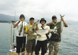 Tesco Lotus: Fishing