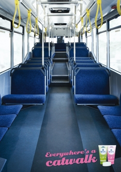 Veet: Bus carriage