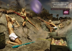 beachwear: Women