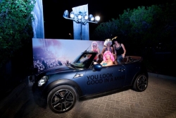 MINI: MINI Cabrio Activity - You Look good in a MINI