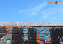 STIHL: Brick
