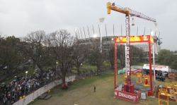Carlton Draught: Magnatron crowd