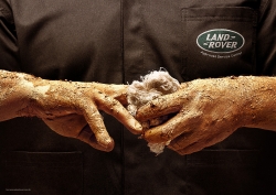 Land Rover: Mechanic