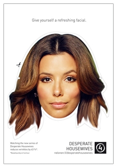 neloNEN / CHANNEL FOUR: Give youself a refreshing facial