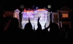 Cadbury: clap your hands lights